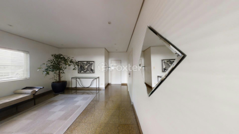 Image 49 - 918610